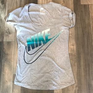Women’s Nike Shirt